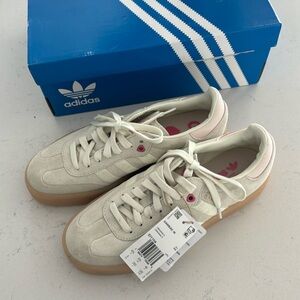 BNWT Adidas Sambae Valentine’s Day exclusive women’s 8